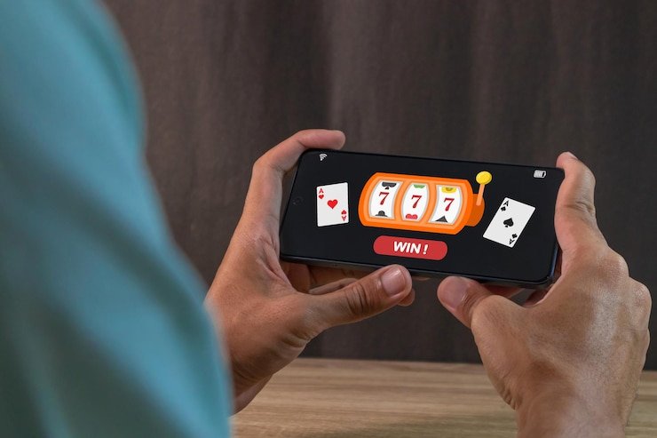 Sic Bo dice table on dindong with multiple betting options and dealer control